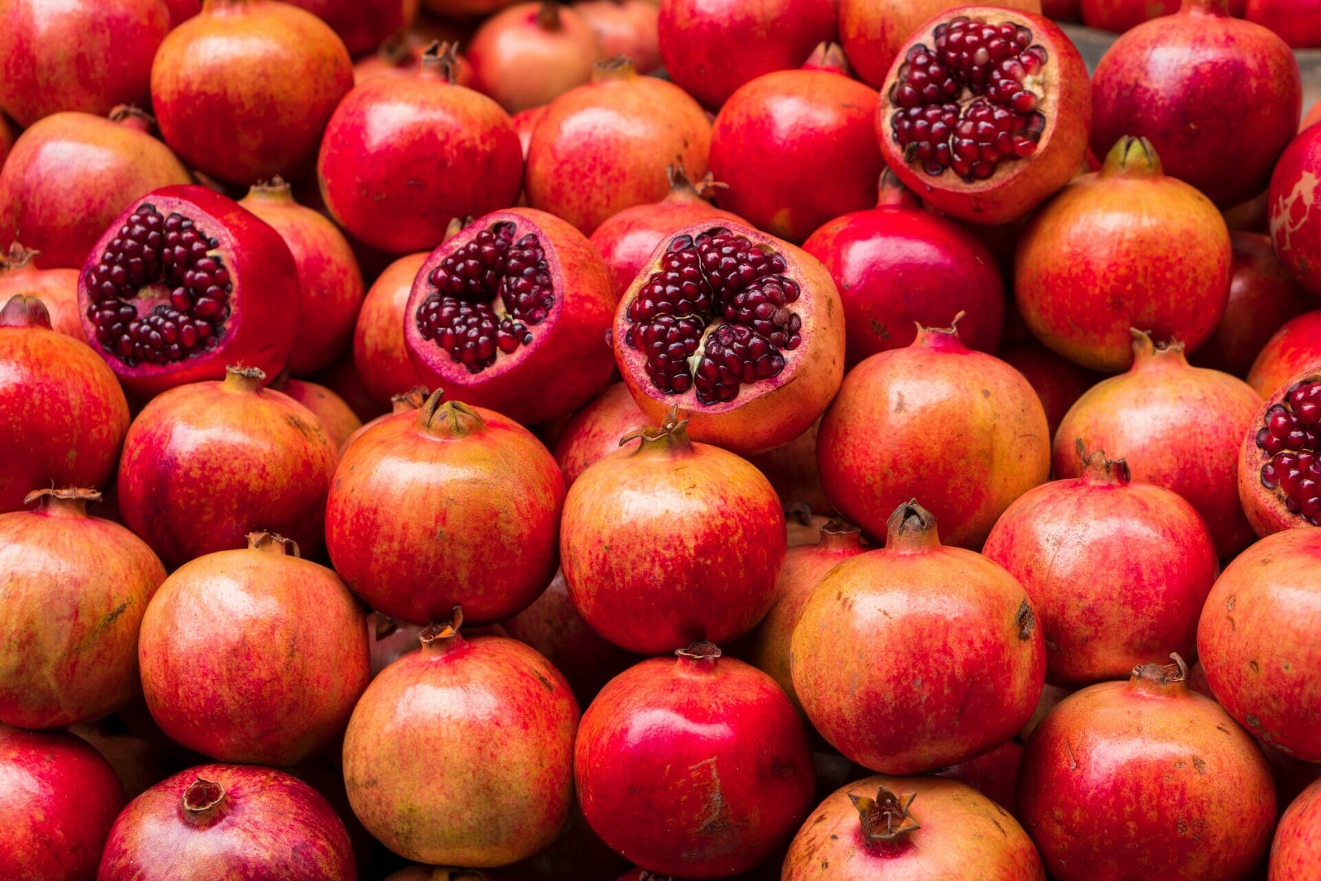 resveratrol in pomegranates 